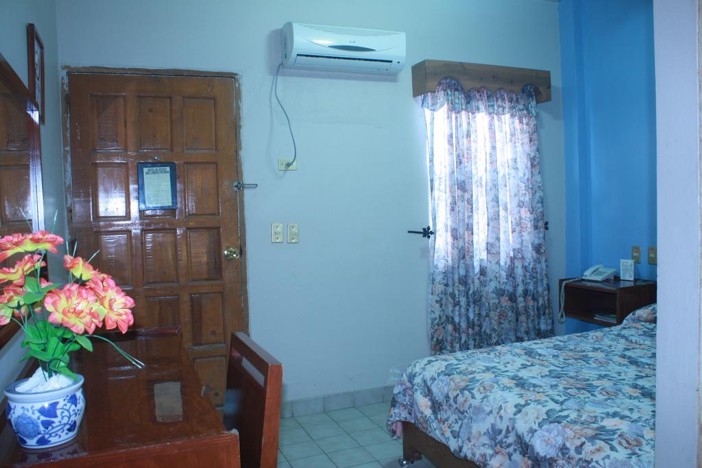 Hotel De Mexico Matamoros  Bagian luar foto