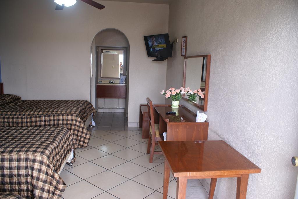 Hotel De Mexico Matamoros  Ruang foto