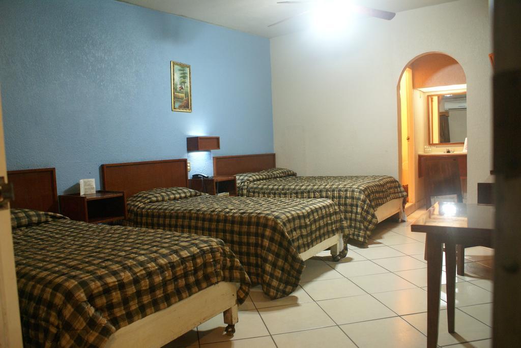 Hotel De Mexico Matamoros  Ruang foto